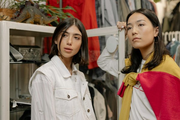 Les tenues festives ultimes pour enfants : Des styles incroyables pour chaque occasion